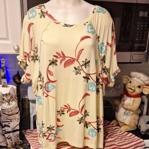 a Liv Los Angeles Embroidered Short Sleeve Stretch Top 2X